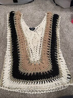 bebe Crochet V-Neck Tank Top in Cream, Black & Tan
